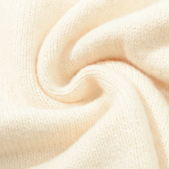 AMI Paris Gold Thread Heart Jacquard Sweater – 24FW Limited Edition in Off-white Gold Heart Knit