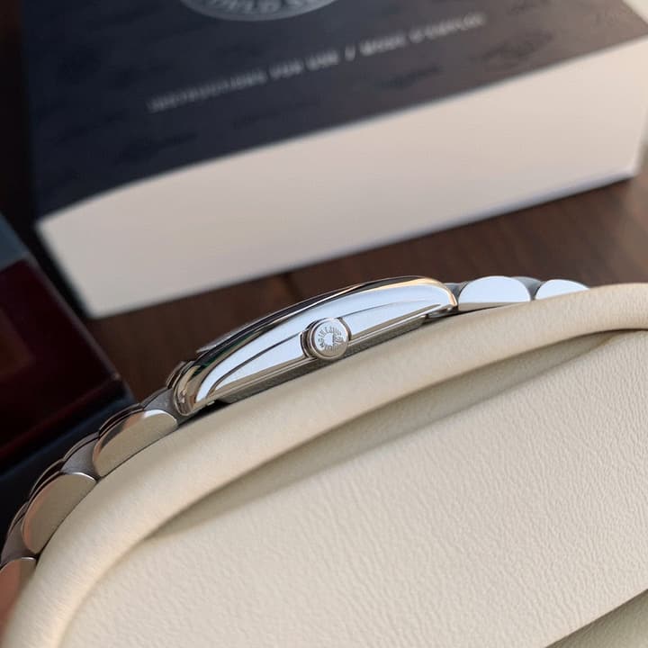 Longines DolceVita Stainless Steel Quartz Watch 32mm in Stainless Steel White Dial