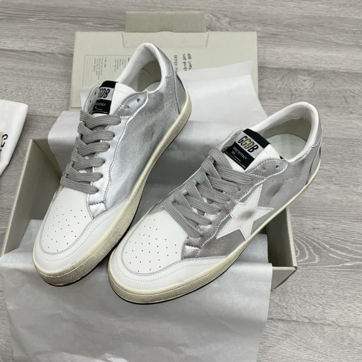 Golden Goose Ball Star Sneakers – 2023 Spring Collection in Silver Metallic With White Toe
