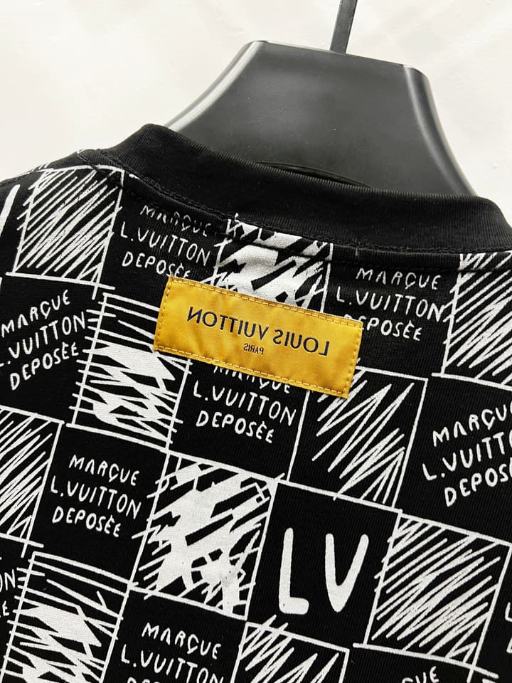 Louis Vuitton Classic Damier Print T-Shirt – 2025SS in Classic Black