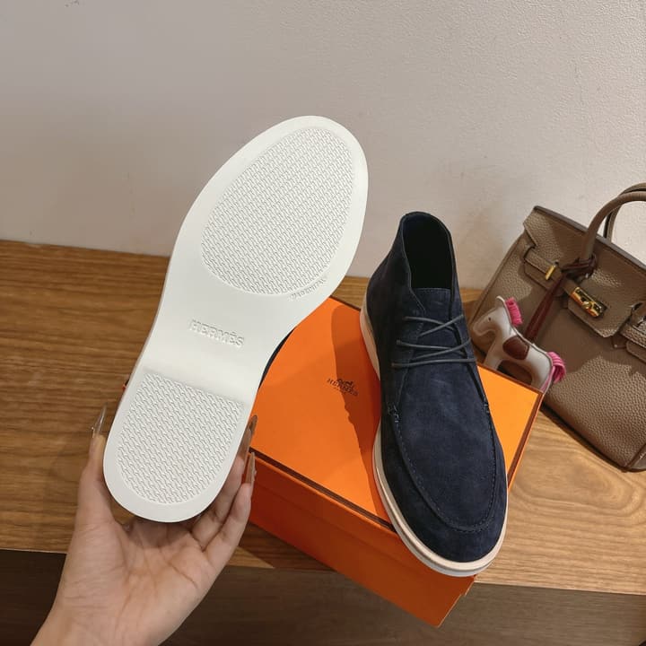 Hermès Classic Couple's Sandals – SS25 New Arrival in Black Suede