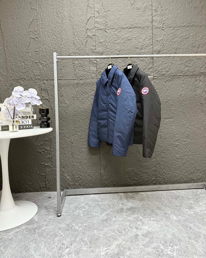 Canada Goose Lodge Series Coach Puffer Jacket – 2025 New Style in Black