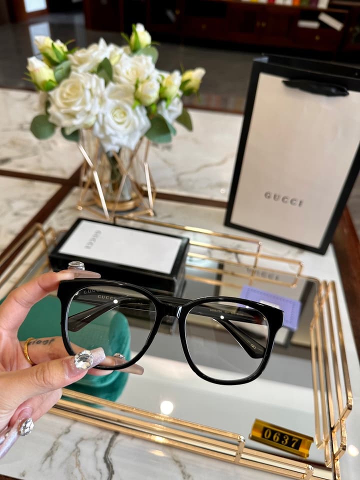 Gucci Polarized Sunglasses in Clear Lenses