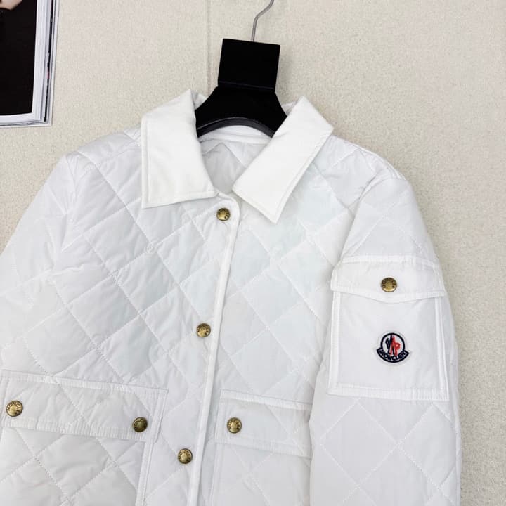 Moncler Diamond Quilted Padded Short Jacket in Black