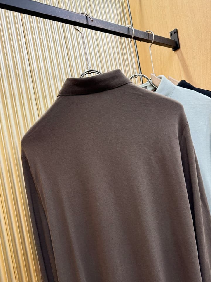 Loro Piana Solid Long Sleeve Polo Shirt – Autumn/Winter Collection in Black