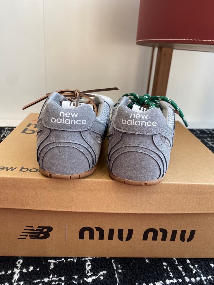 Miu Miu x New Balance 530 Sneakers – 25SS in Light Silver With Mixed Laces