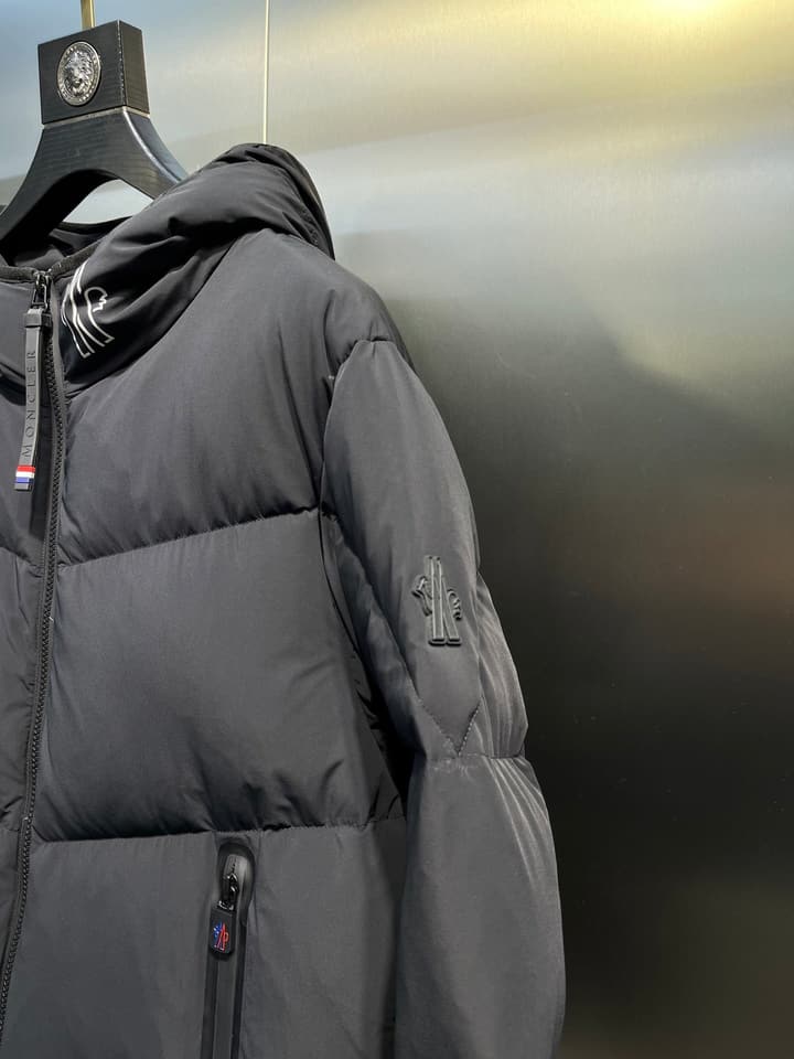 Moncler Grenoble Arcesaz Hooded Down Jacket in Black
