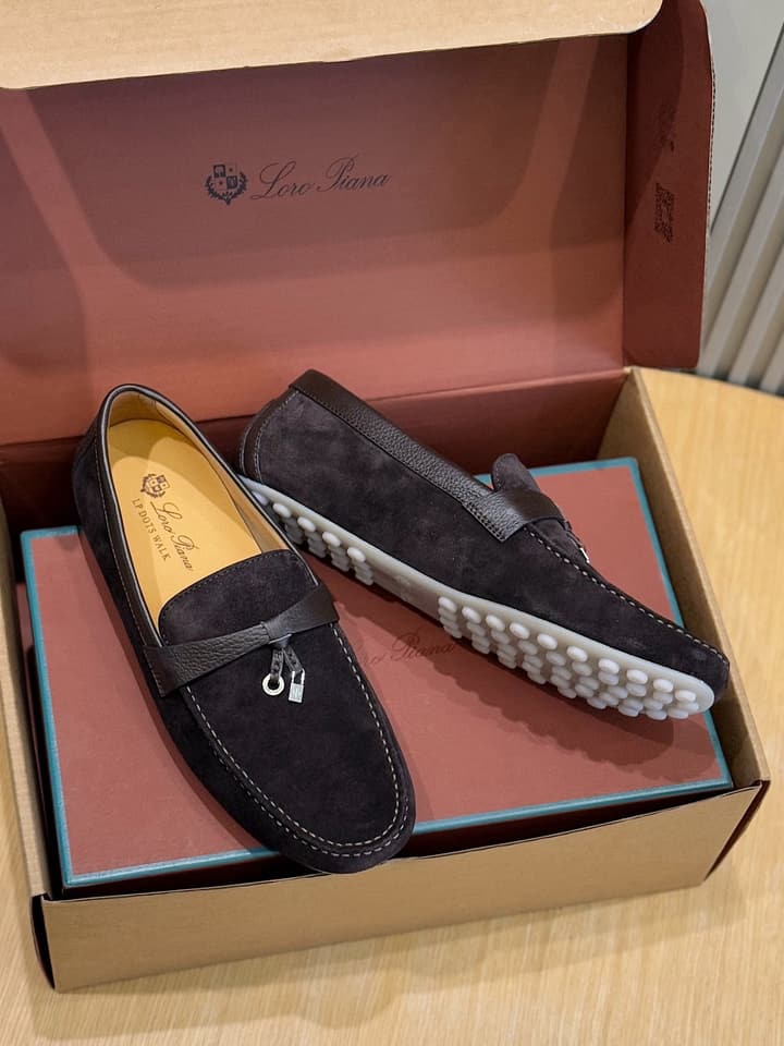 Loro Piana LP Italian Handmade Driving Shoes in Beige Suede Moccasin