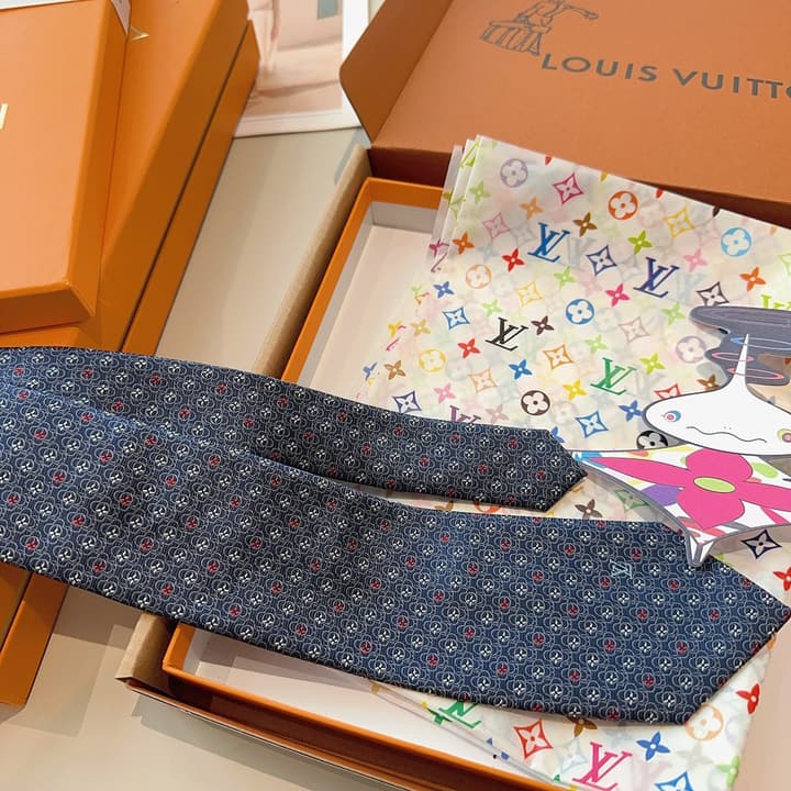 Louis Vuitton Monogram Jacquard Silk Tie in Navy with Blue Monogram
