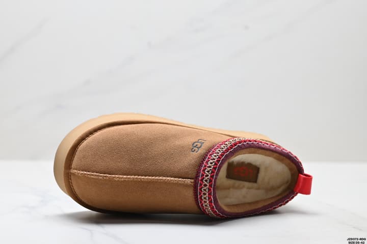 UGG Tazz Slip-On Snow Boots in Sand Braid