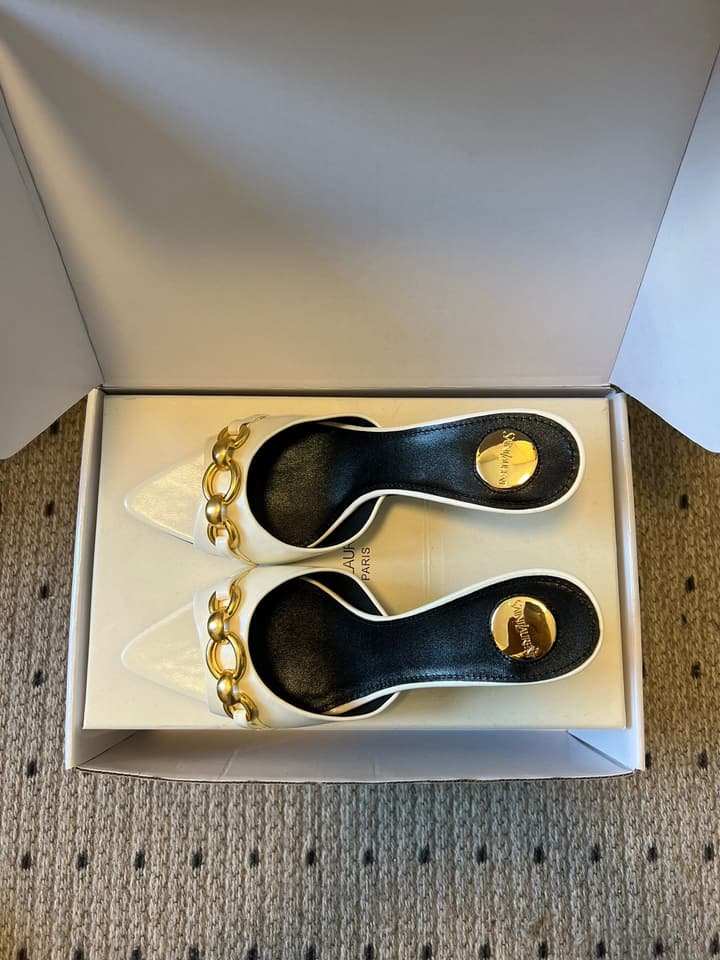 Saint Laurent Chain Pointed-Toe Heeled Mules – 26SS in Beige