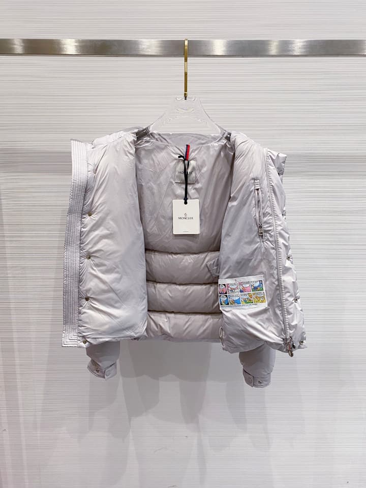 Moncler Maya 70 Matte Down Jacket – 2025 in Classic Black