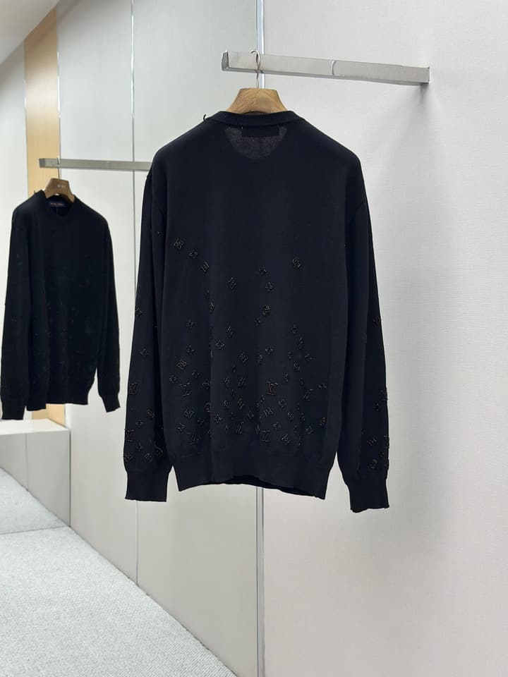 Louis Vuitton Gradient Beaded Crewneck Sweater – 25FW in Dark Gradient Beaded Crewneck