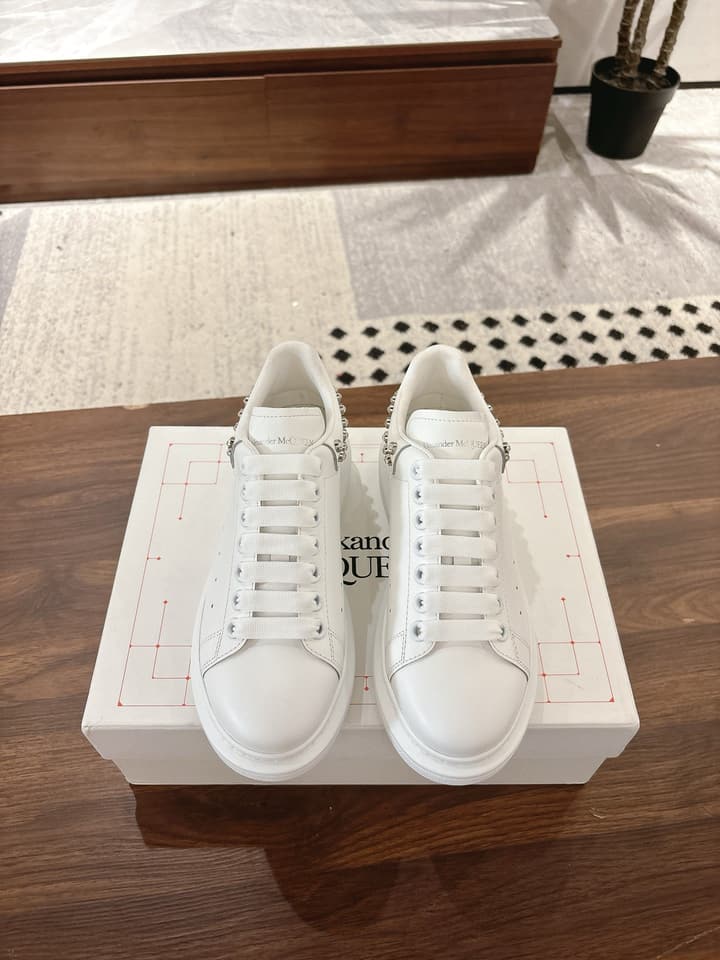 Alexander McQueen Diamond-Tail Oversized Sneakers – 2025SS