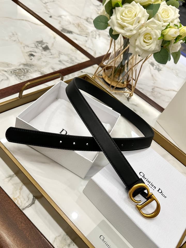 Dior Classic Leather Belt – 3.0cm in Black Leather With Gold Buckle