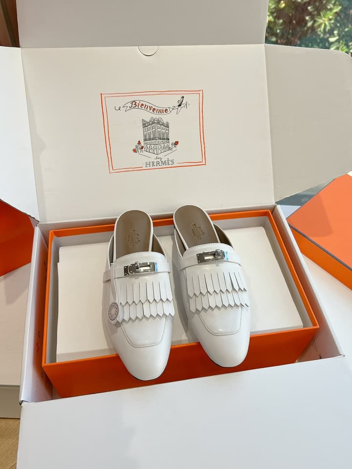 Hermès Calfskin Mules – 25SS/FW Collection in Black Embossed Leather With Silver Hardware