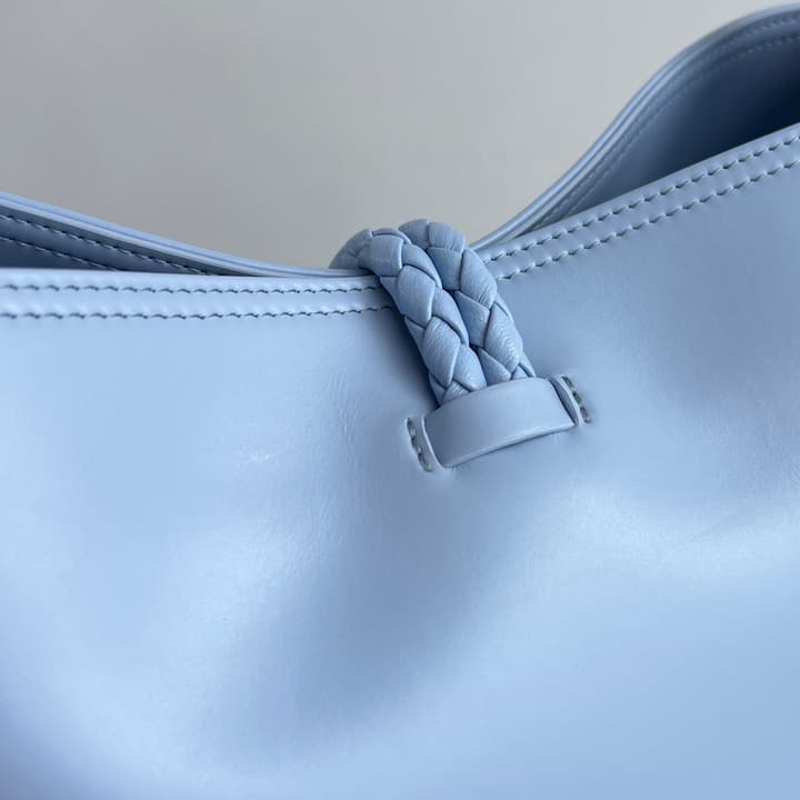 Bottega Veneta Liberta Bucket Bag – 25SS in Black