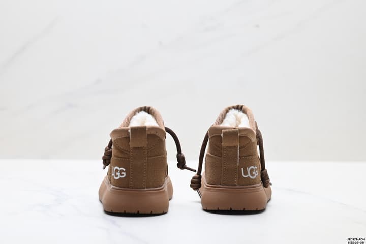 UGG Kids Leather Snow Boots – Kids Collection in Dark Chestnut Brown
