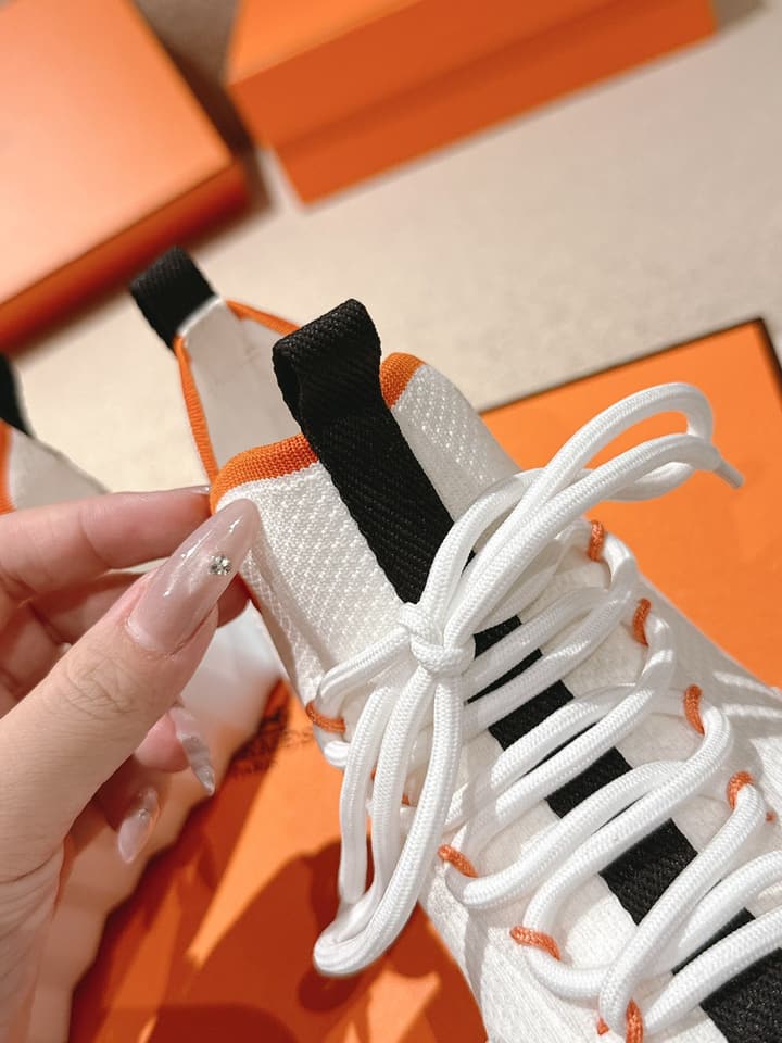Hermès Classic Couple's Casual Sneakers in All Black