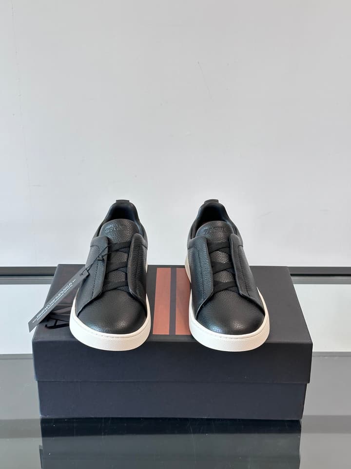 Zegna Men's Low-Top Leather Sneakers in Black & White