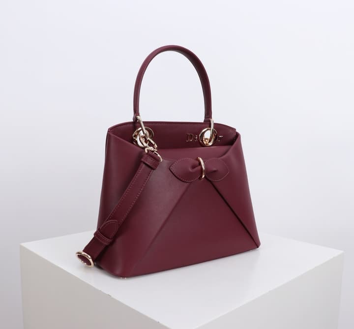 Dior Trapezoidal Bow Handbag – 2026 Spring/Summer Collection in Deep Burgundy