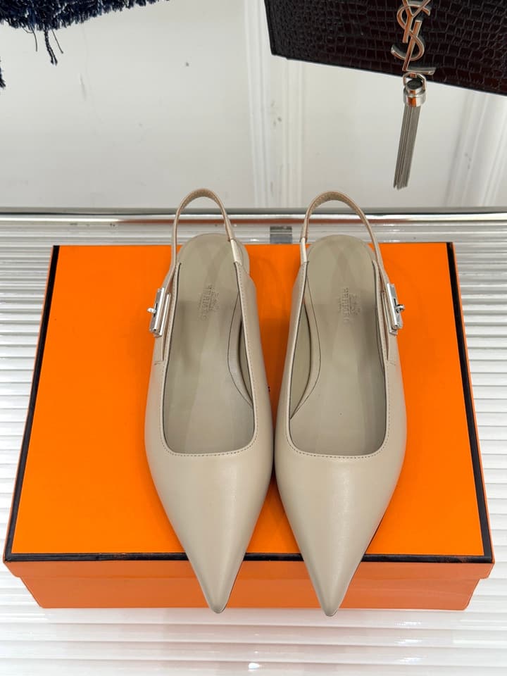 Hermès Kelly Buckle Pointed Toe Flat Sandals in Cream Beige