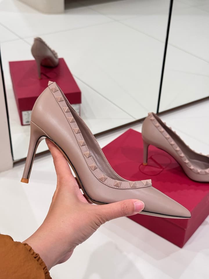 Valentino Classic High-Heel Pumps in Nude Pink Studded