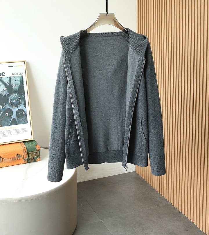 Loro Piana Premium Wool Sweater – 2025FW in Charcoal Grey