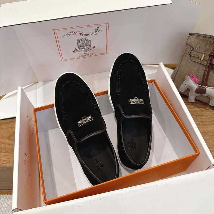 Hermès Classic Unisex Sandals – SS25 New Arrival in Beige