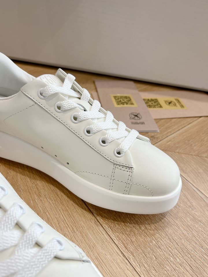 Golden Goose Space Distressed Sneakers – 2024 Collection in White 1