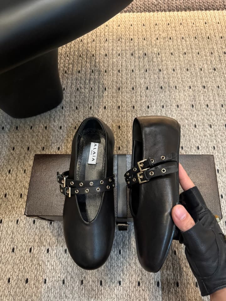 Alaïa Sheepskin Ballet Flats – 25FW in Black Chain Strap 1
