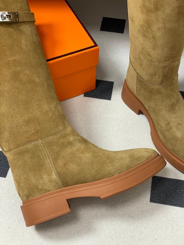 Hermès Jumping Kelly Buckle Knee-High Boots in Black Leather