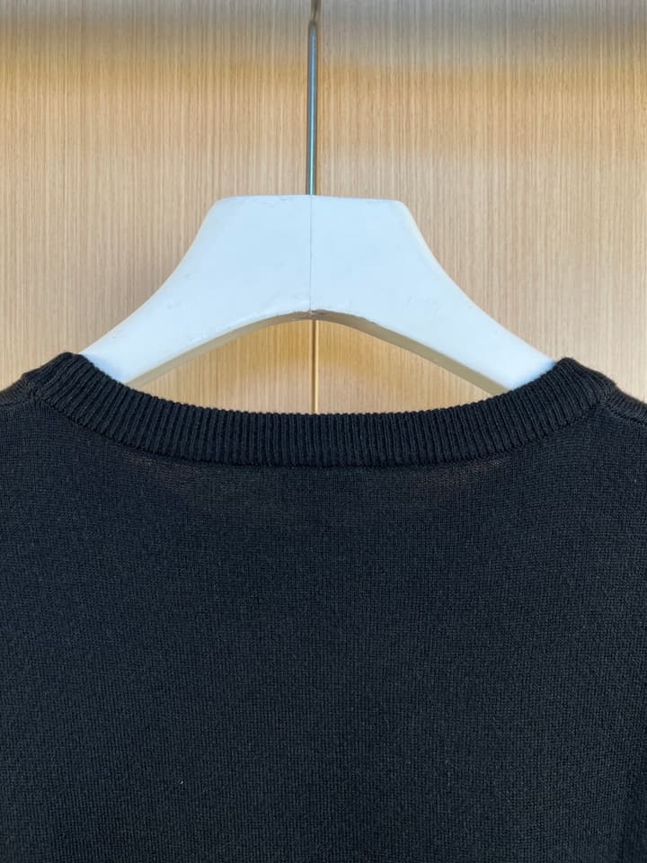 Loewe Embroidered Crewneck Sweater – 26SS in Black With Grey Trim