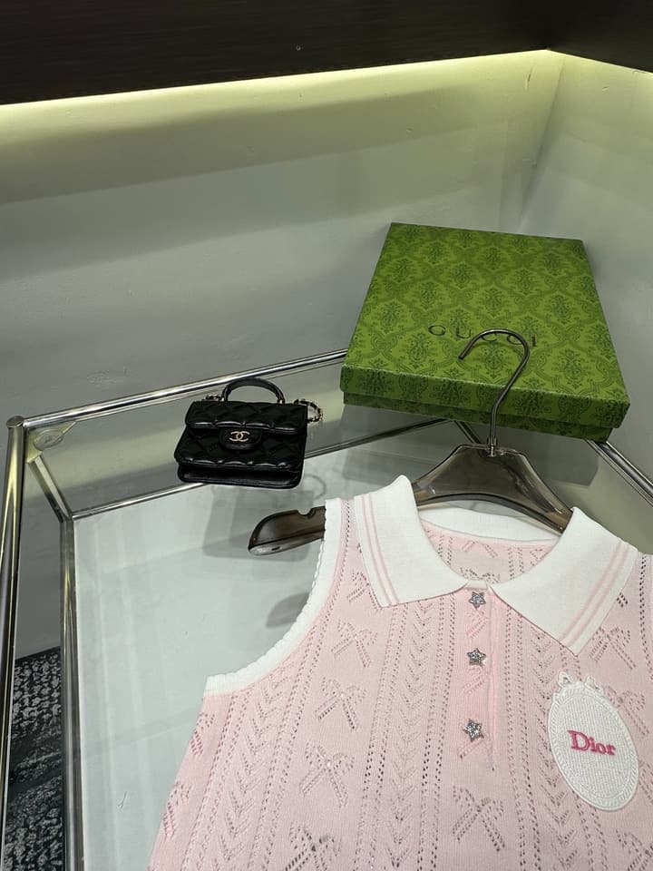 Dior Lapel Collar Knit Vest in Pink