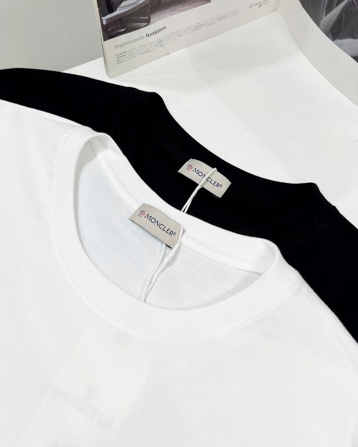 Moncler Men's Crewneck T-Shirt – 2025 Fall Collection in White