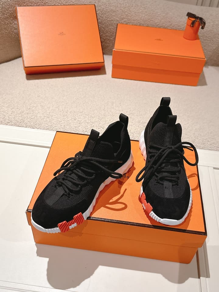 Hermès Classic Couple's Casual Sneakers in All Black