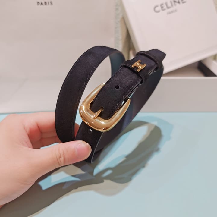 Celine 2.5cm Reversible Cowhide Belt in Classic Black