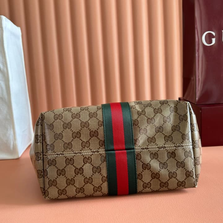 Gucci Giglio GG Supreme Handbag – 2026 Spring/Summer Collection in Crystal Brown GG Supreme