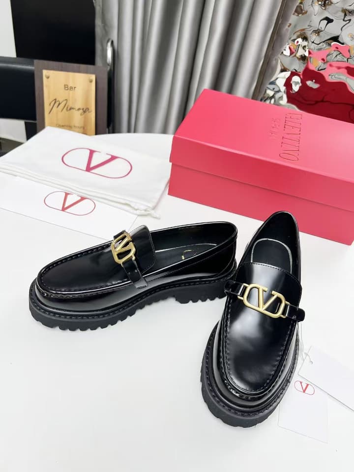 Valentino Logo Buckle Polished Leather Loafers – 2024 in Classic Black
