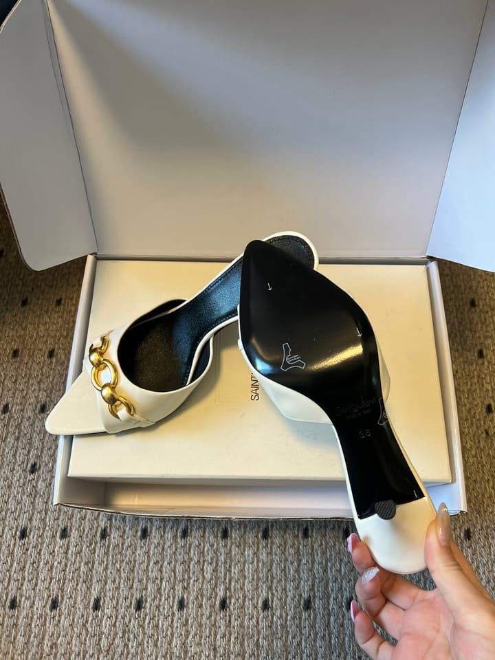 Saint Laurent Chain Pointed-Toe Heeled Mules – 26SS in Beige
