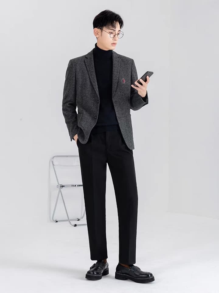Moncler Men's Business Casual Knit Blazer – 25SS in Black