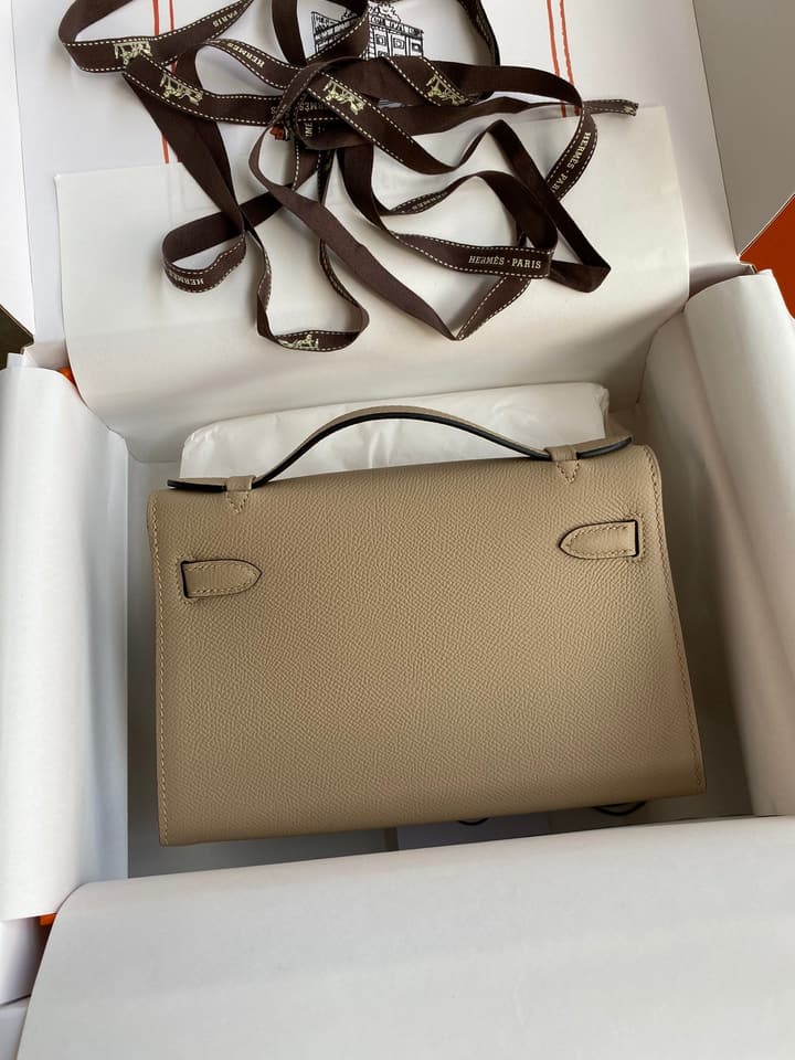 Hermès Kelly Mini Handbag – Trench Coat Grey in Bright Light Beige