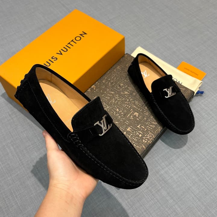 Louis Vuitton Men's Suede Driving Shoes in Black Suede