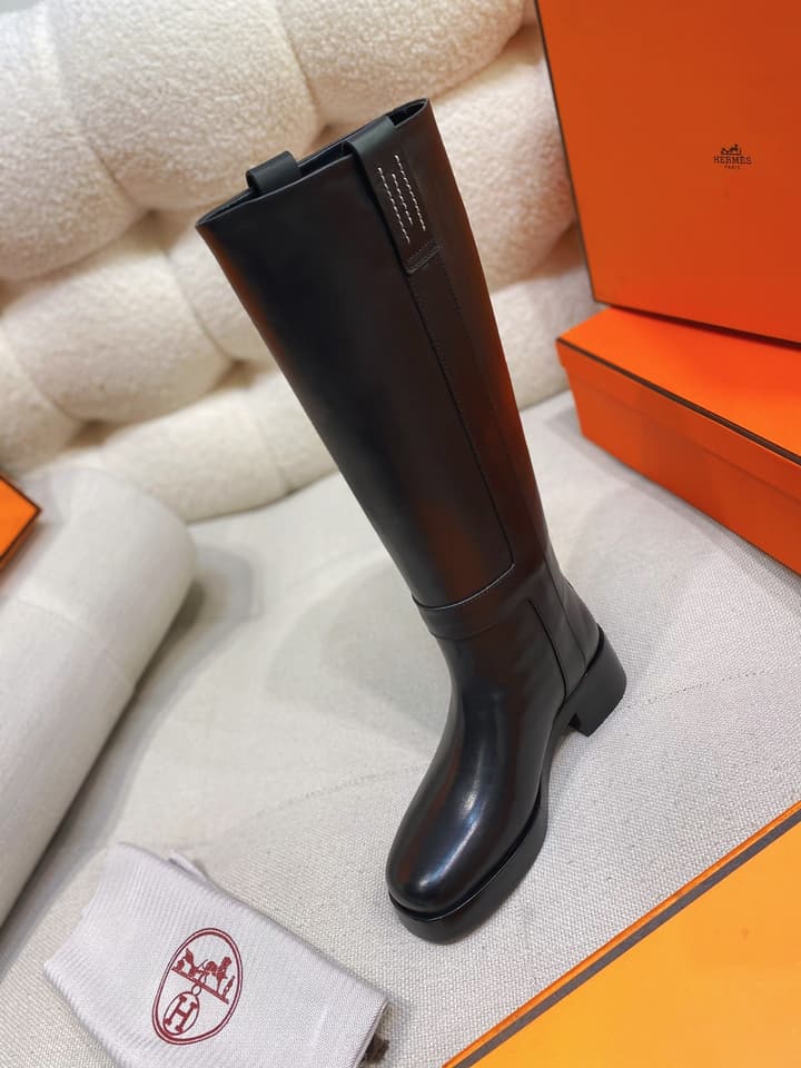 Hermès Horse H Knee-High Equestrian Boots in Black Leather