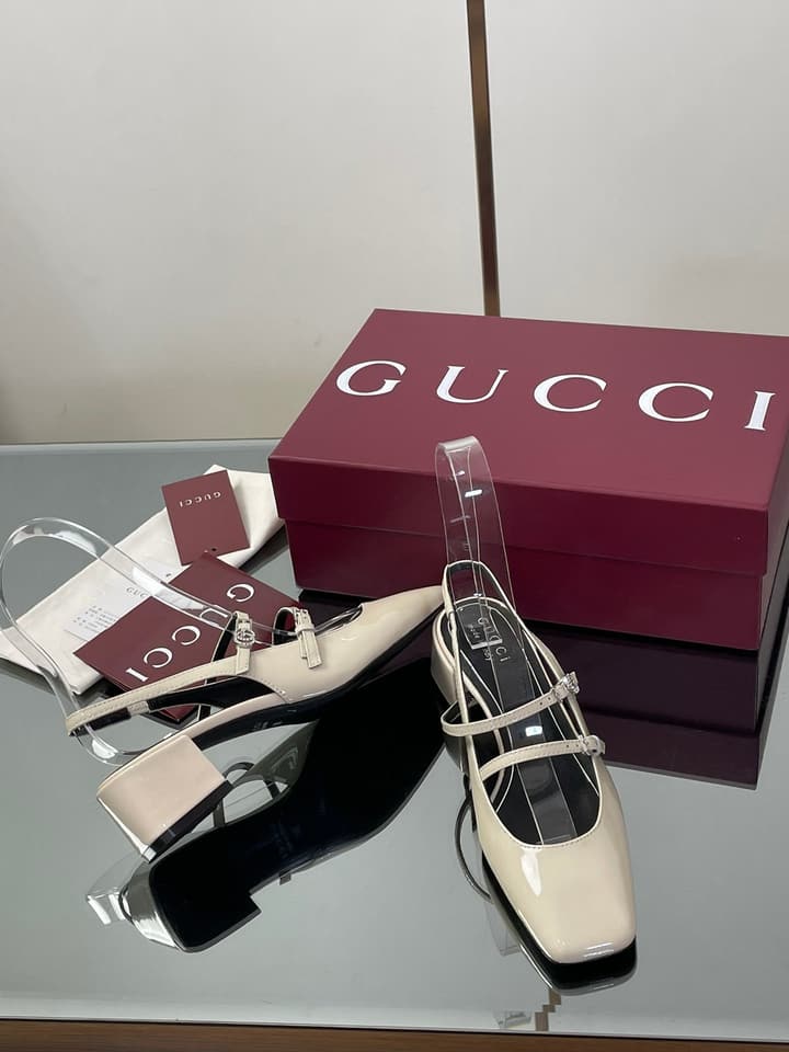 Gucci Crystal Double G Slingback Pumps – 2025 Fall Collection in Burgundy Red