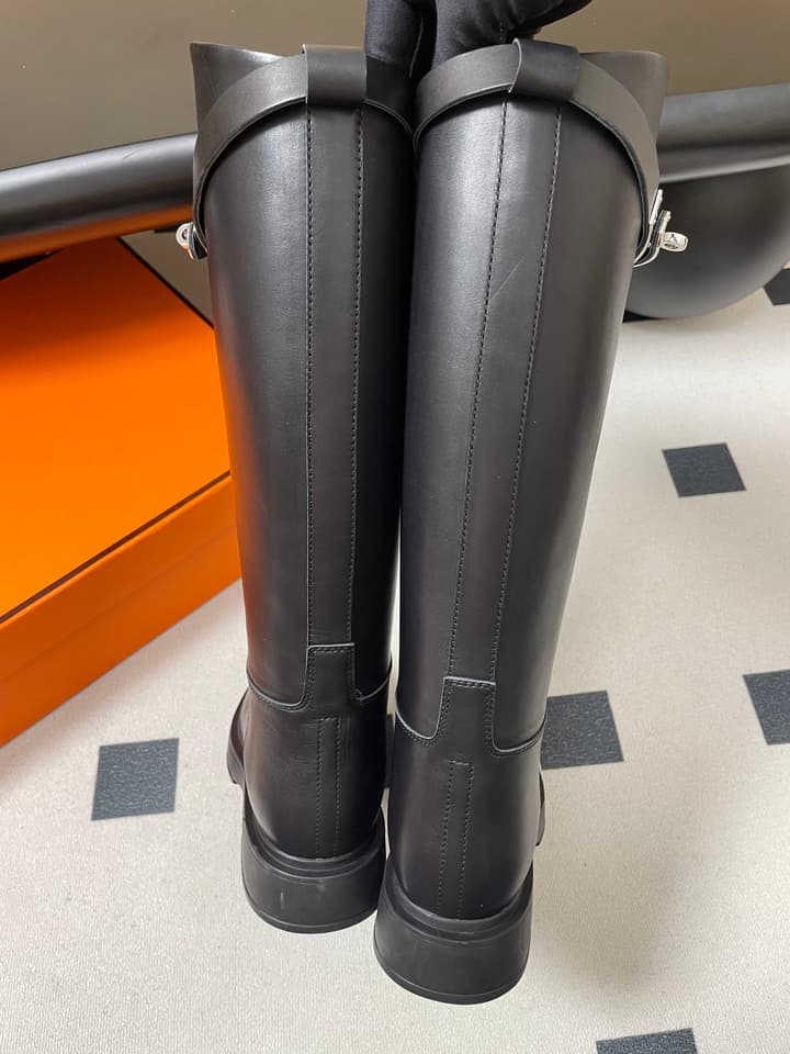 Hermès Jumping Kelly Buckle Knee-High Boots in Black Leather
