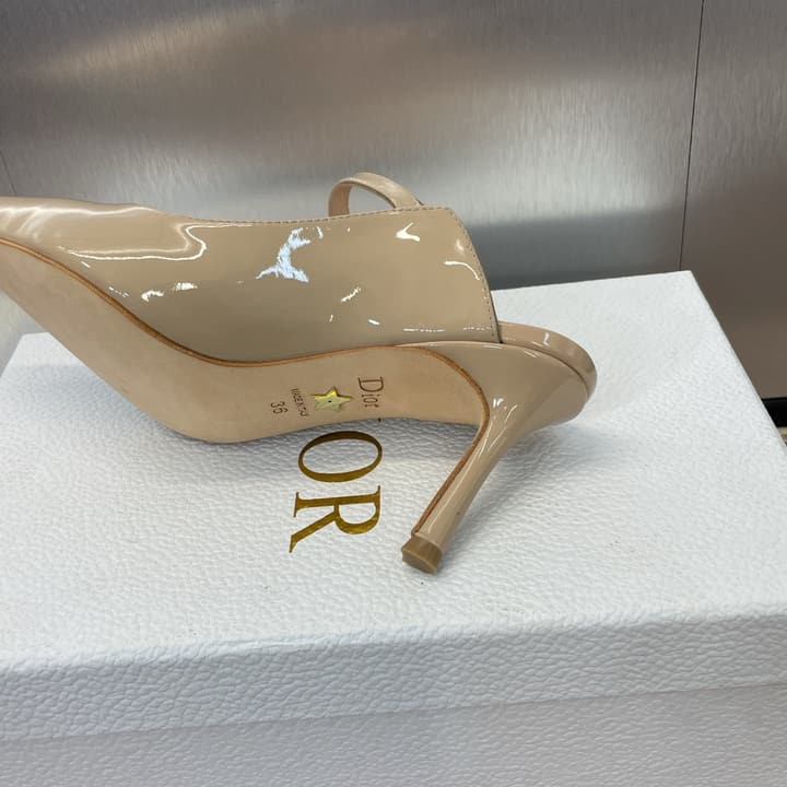 Dior J'Adior Jolie Pearl Pointed-Toe Mules – 2024 Spring/Summer Collection in Black Patent