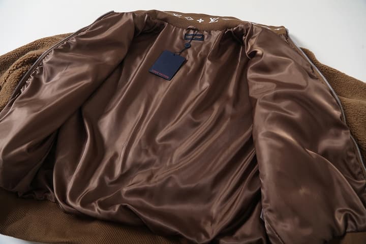 Louis Vuitton Leather Label Jacquard Fleece Jacket – 25FW in Coffee Brown