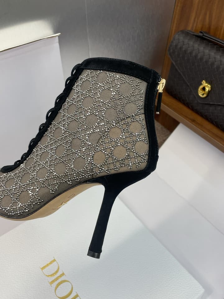 Dior CD-Capture Crystal High-Heel Ankle Boots – 2025 Spring/Summer Runway in Champagne Crystal Mesh