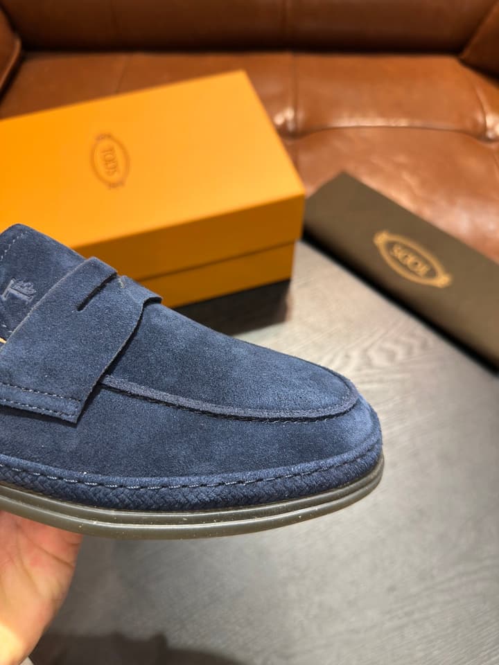 Tod's Calfskin Loafers in Light Brown